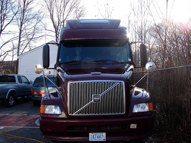 2001 VOLVO VNL64T770 DEDHAM MA Photo #0024809H