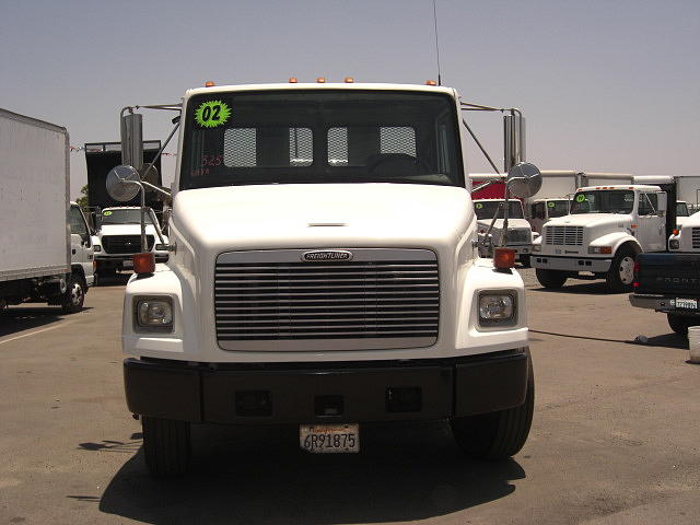 2002 FREIGHTLINER FL-70 San Diego CA 92154 Photo #0024828A