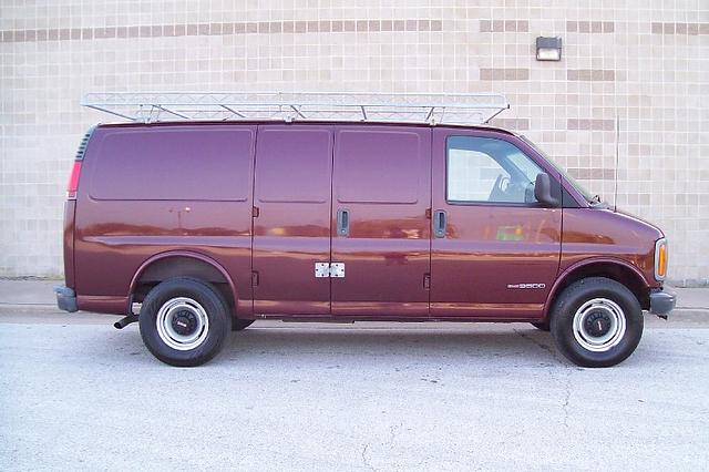 2002 GMC SAVANA 2500 Moline IL 61265 Photo #0024836A