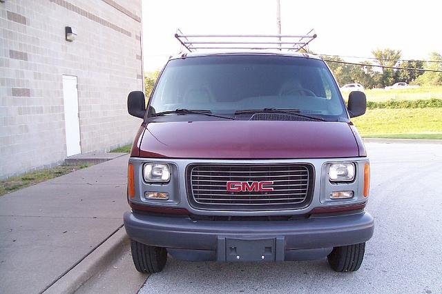 2002 GMC SAVANA 2500 Moline IL 61265 Photo #0024836A