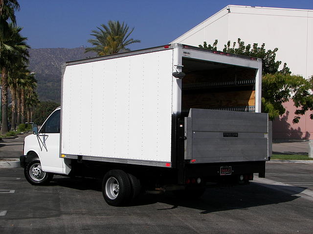 2003 CHEVROLET 3500 BURBANK CA Photo #0024875A