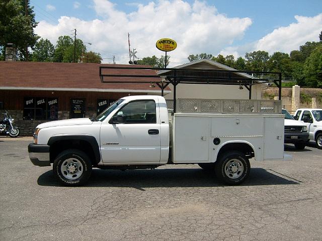 2004 CHEVROLET 2500HD Asheville NC 28806 Photo #0024938G