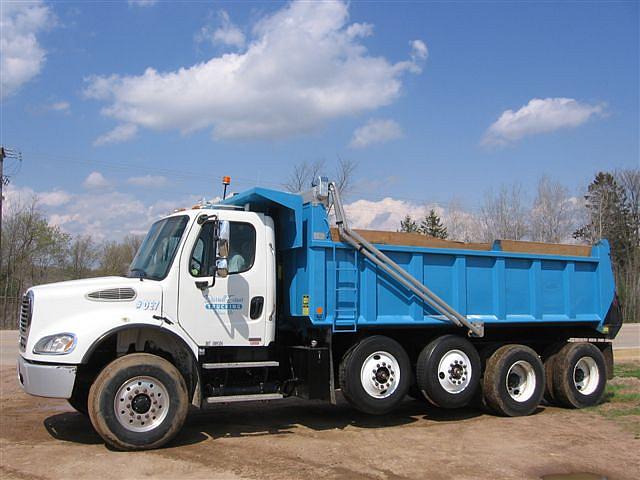 2004 FREIGHTLINER M2 Wittenberg WI 54499 Photo #0024971A