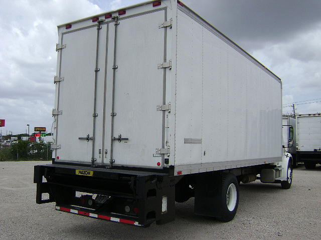 2004 FREIGHTLINER M2 Houston TX 77013 Photo #0024977A