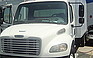 2004 FREIGHTLINER M2106.