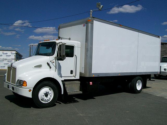 2004 KENWORTH T-300 Springfield MA 01104 Photo #0025024A