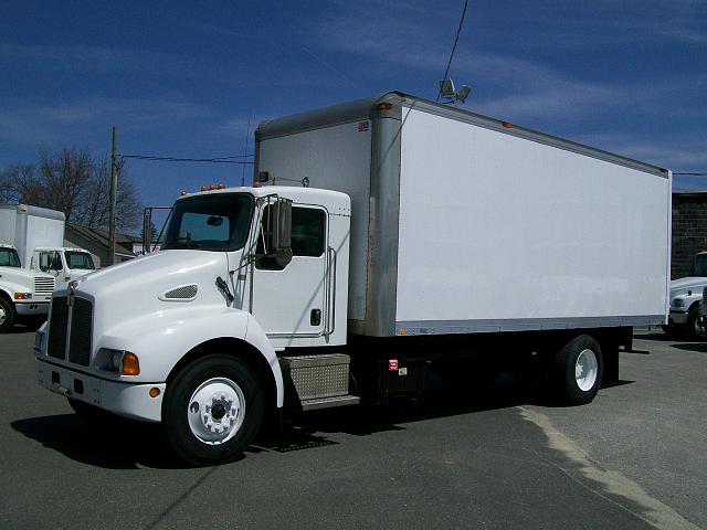 2004 KENWORTH T-300 Springfield MA 01104 Photo #0025025E