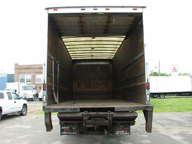 2005 HINO 338 Middletown CT 06457 Photo #0025089A