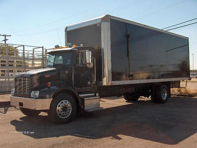 2005 PETERBILT 330 Dallas TX 75247 Photo #0025118A