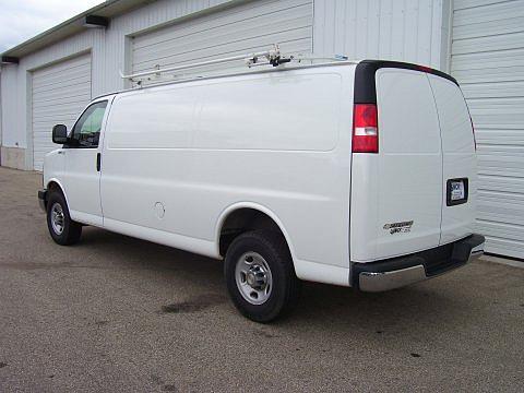 2008 CHEVROLET 2500 EXPRESS V Waterford WI 53185 Photo #0025339G