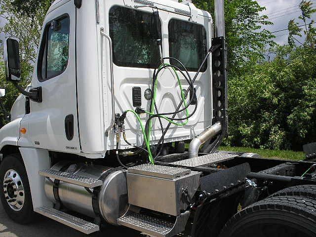 2009 FREIGHTLINER CA12564ST-CASC Cincinnati OH 45241 Photo #0025641B