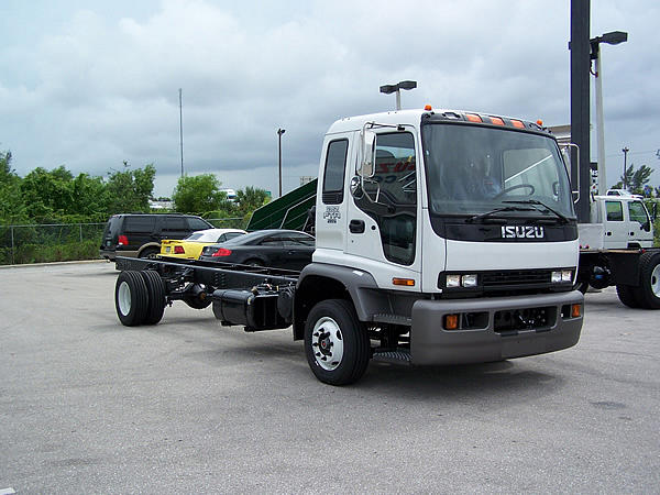 2009 ISUZU FTR Riviera Beach FL 33404 Photo #0025679A