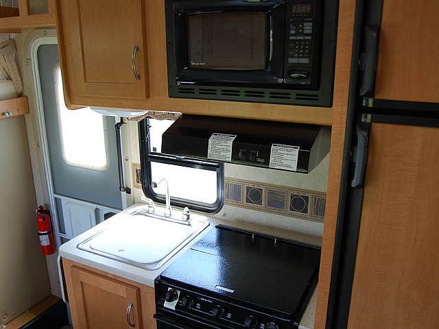 2010 FOREST RIVER Sunseeker 2300 Coloma MI 49038 Photo #0025712A