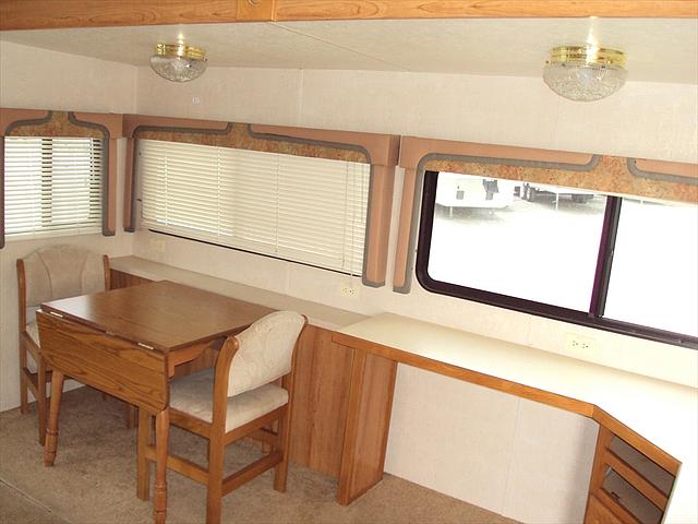 2000 COACHMEN ROYAL 325RLS Krum TX 76249 Photo #0025956A