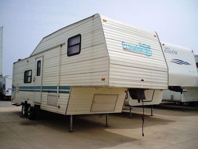 1993 FLEETWOOD RV PROWLER 285T Pontiac IL 61764 Photo #0026332A