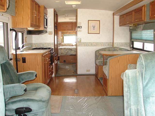 2000 WINNEBAGO BRAVE 35C New Braunfels TX 78130 Photo #0026333A