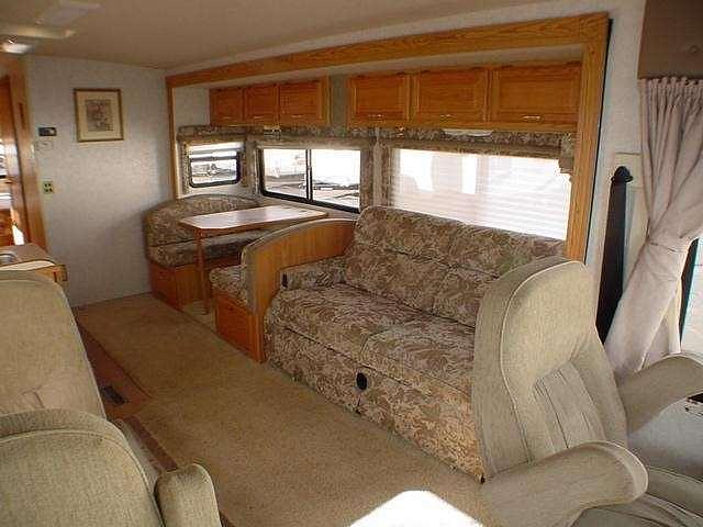 2001 WINNEBAGO BRAVE 33V Troy OH 45373 Photo #0026716G