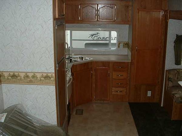 2003 Coachmen 285RKS - OASIS - SHASTA Warren MI 48092 Photo #0027137A