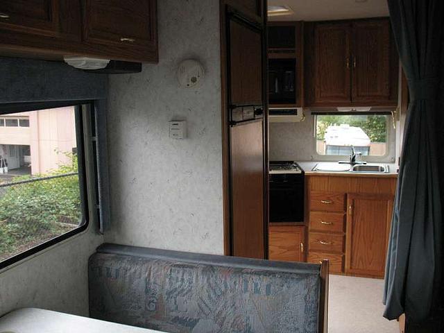 1999 WINNEBAGO MINNIE Portland OR 97267 Photo #0027491A