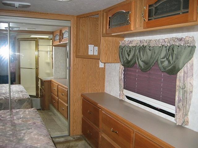 2003 KEYSTONE MONTANA 3255RL Rockford IL 61103 Photo #0027509A