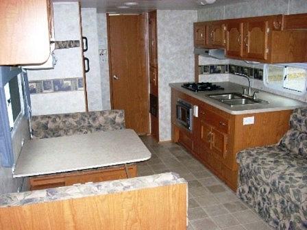 2004 COACHMEN 277TBS CAPTIVA Victor NY 14564 Photo #0027653D