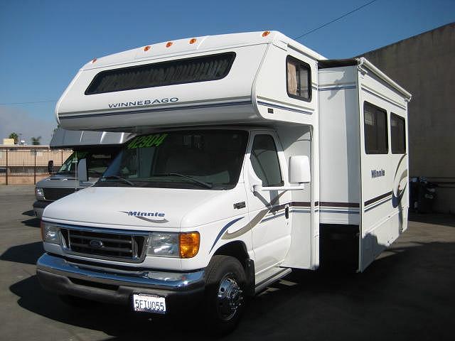 2004 WINNEBAGO MINNIE 31C North Hills CA 91343 Photo #0028012A