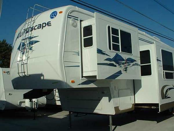 2005 Holiday Rambler 35FLQ - ALUMASCAPE Warren MI 48092 Photo #0028343A