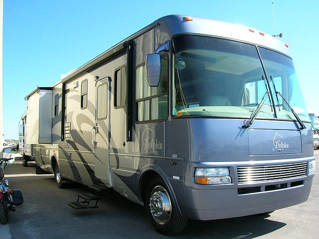 2005 NATIONAL RV DOLPHIN 5375 Rapid City SD 57702 Photo #0028546A