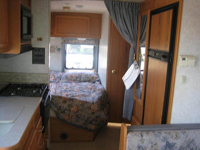 2005 WINNEBAGO MINNIE CHALET 24V Santa Fe Sprin CA 90670 Photo #0028628A