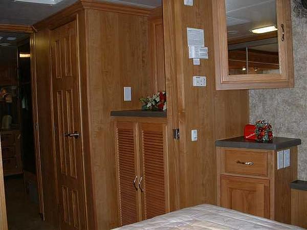 2006 Coachmen 384TS SE - CROSS COUNTRY Warren MI 48092 Photo #0028685A