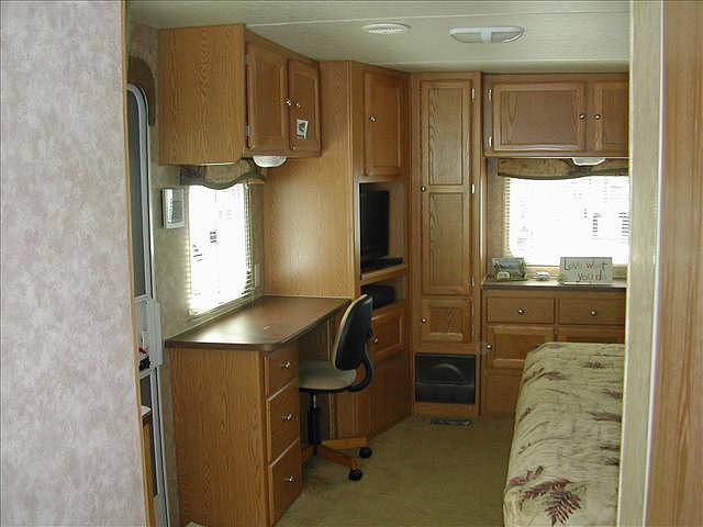 2006 LAYTON PARK TRAILER 3260 La Crosse WI 54601 Photo #0029220G