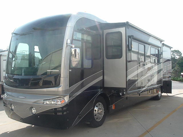 2007 FLEETWOOD REVOLUTION LE 40E Nokomis FL 34275 Photo #0029658A