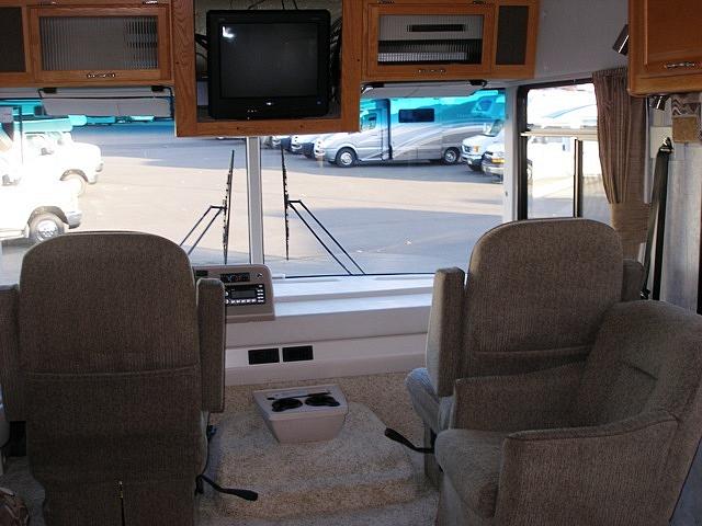 2007 WINNEBAGO CHALET 30BR Portland OR 97060 Photo #0030301I