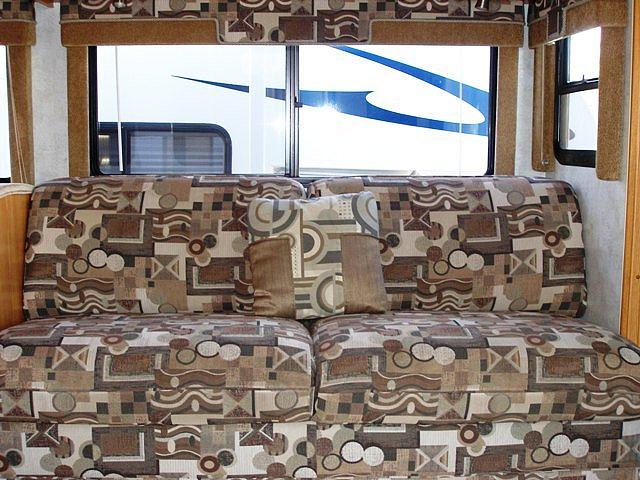 2007 WINNEBAGO CHALET 30BR Portland OR 97060 Photo #0030301I