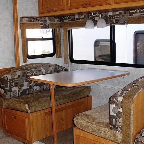 2007 WINNEBAGO CHALET 30BR Portland OR 97060 Photo #0030301I