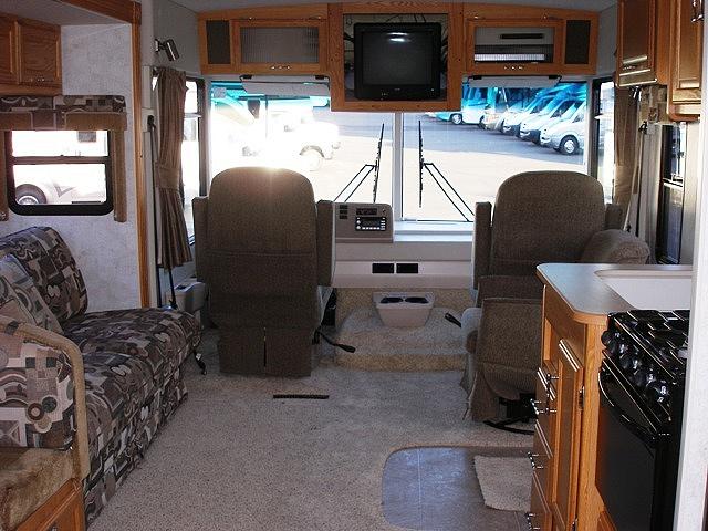 2007 WINNEBAGO CHALET 30BR Portland OR 97060 Photo #0030301I