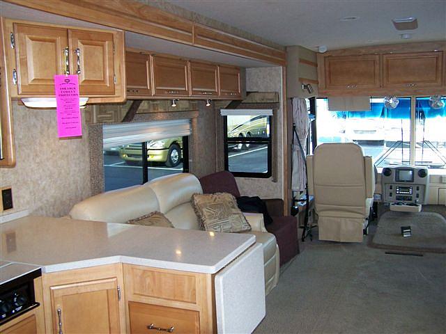 2007 WINNEBAGO VOYAGE 38J Lakeland FL 33809 Photo #0030324A