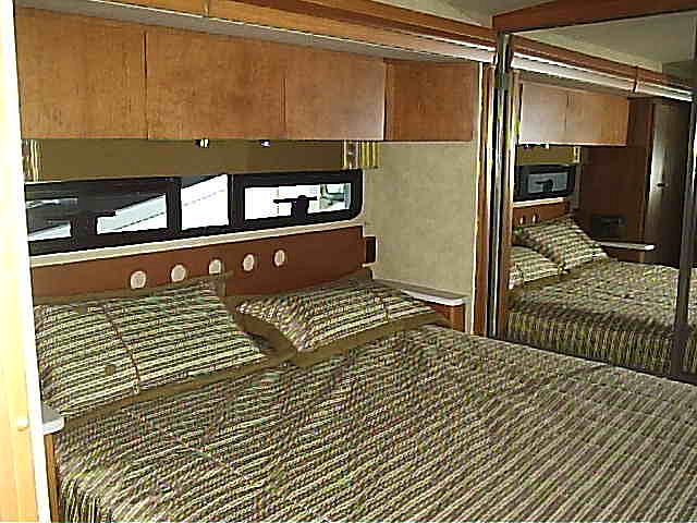 2008 WINNEBAGO DESTINATION 39W Holiday FL 34691 Photo #0032028A