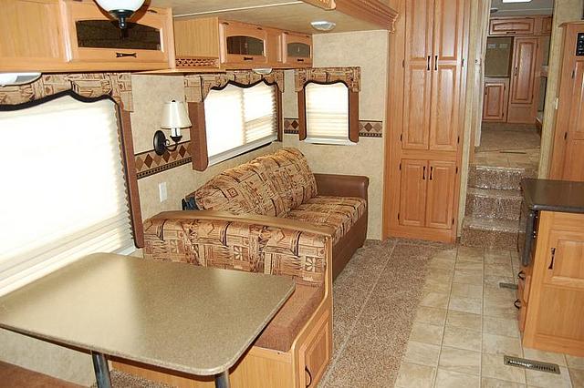 2010 KEYSTONE LAREDO 321 BH Poteau OK 74953 Photo #0032290A