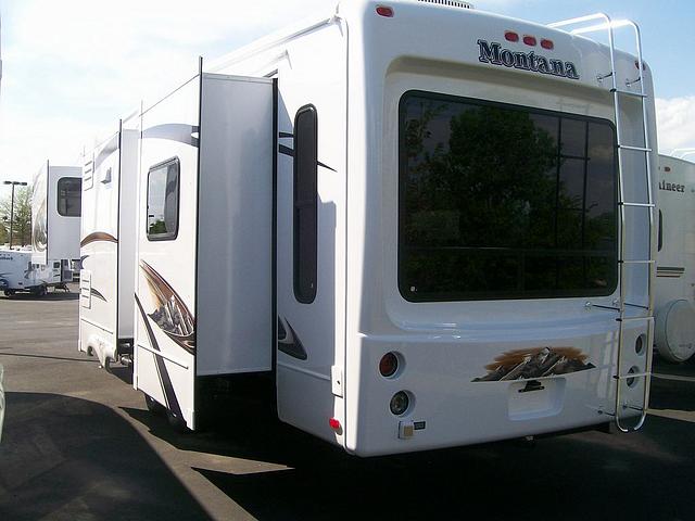 2010 KEYSTONE MONTANA 3455SA Manassas VA 20109 Photo #0032313A