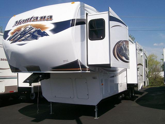 2010 KEYSTONE MONTANA 3455SA Manassas VA 20109 Photo #0032313A