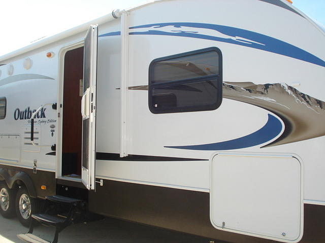 2010 KEYSTONE OUTBACK 290RLS Rockport TX 78382 Photo #0032399A