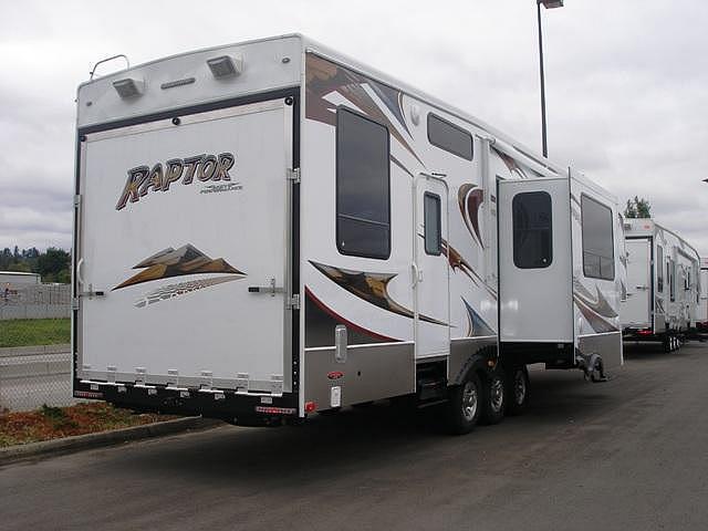 2010 KEYSTONE RAPTOR 3912LEV Portland OR 97060 Photo #0032573A