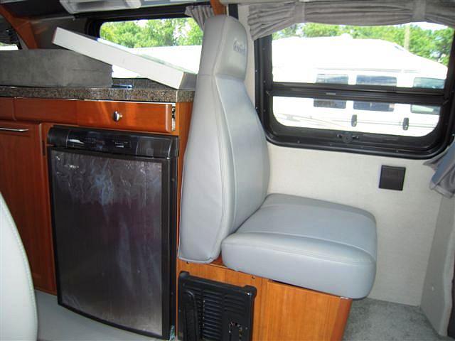 2010 ROADTREK MOTORHOME 190 VERSATILE Lakeland FL 33809 Photo #0032959A