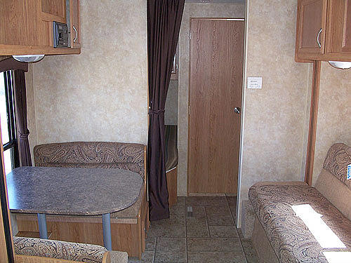 2010 JAYCO JAY FLIGHT 28BHS Riverside CA 92503 Photo #0033537D