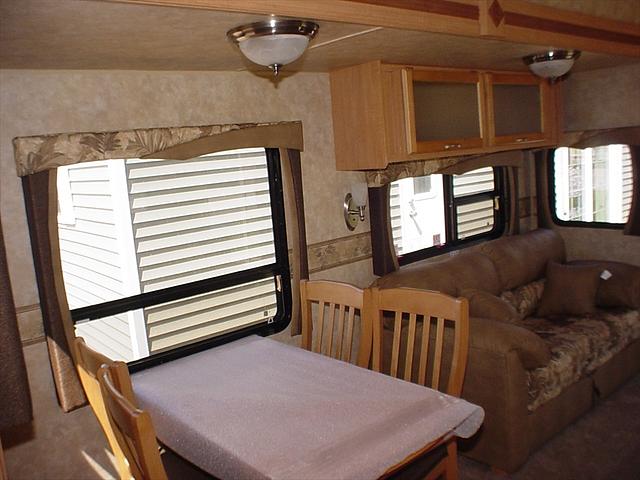 2010 JAYCO JAY FLIGHT BUNGALOW 40BHS Paynesville MN 56362 Photo #0033565E