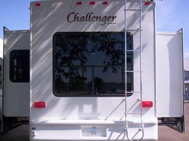 2010 KEYSTONE CHALLENGER 30TRL Chippewa Falls WI 54729 Photo #0033941A