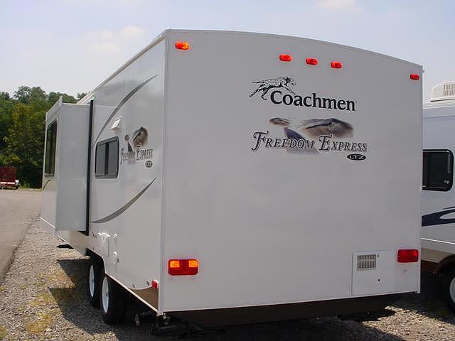 2010 COACHMEN FREEDOM EXPRESS 232RBS Cincinnati OH 45251 Photo #0034170A