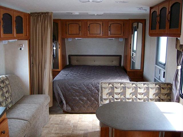 2010 COACHMEN FREEDOM EXPRESS 242RBS Mayfield KY 42066 Photo #0034171A