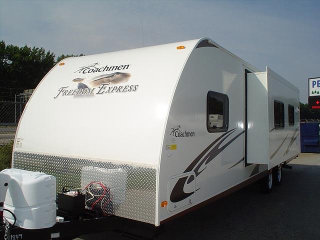 2010 COACHMEN FREEDOM EXPRESS 300 BHS Tucker GA 30084 Photo #0034188A